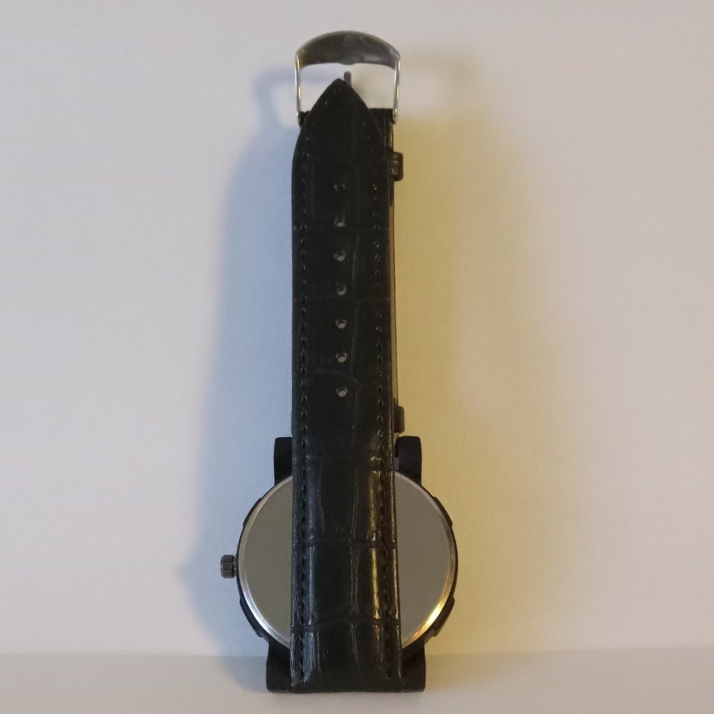 Men's Watch - Picture 3 of 4